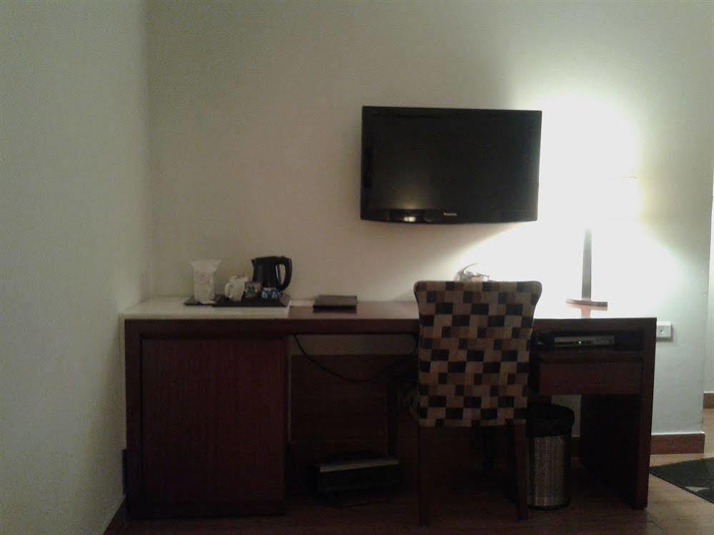 Hotel Ahuja Residency Sunder Nagar Nowe Delhi Zewnętrze zdjęcie