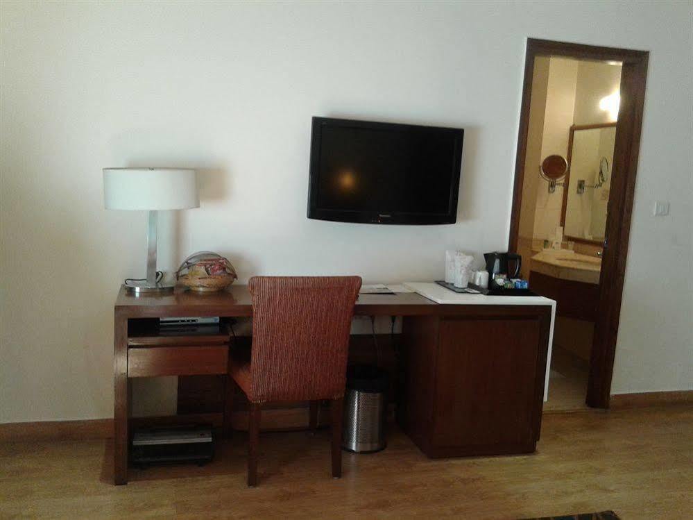 Hotel Ahuja Residency Sunder Nagar Nowe Delhi Zewnętrze zdjęcie